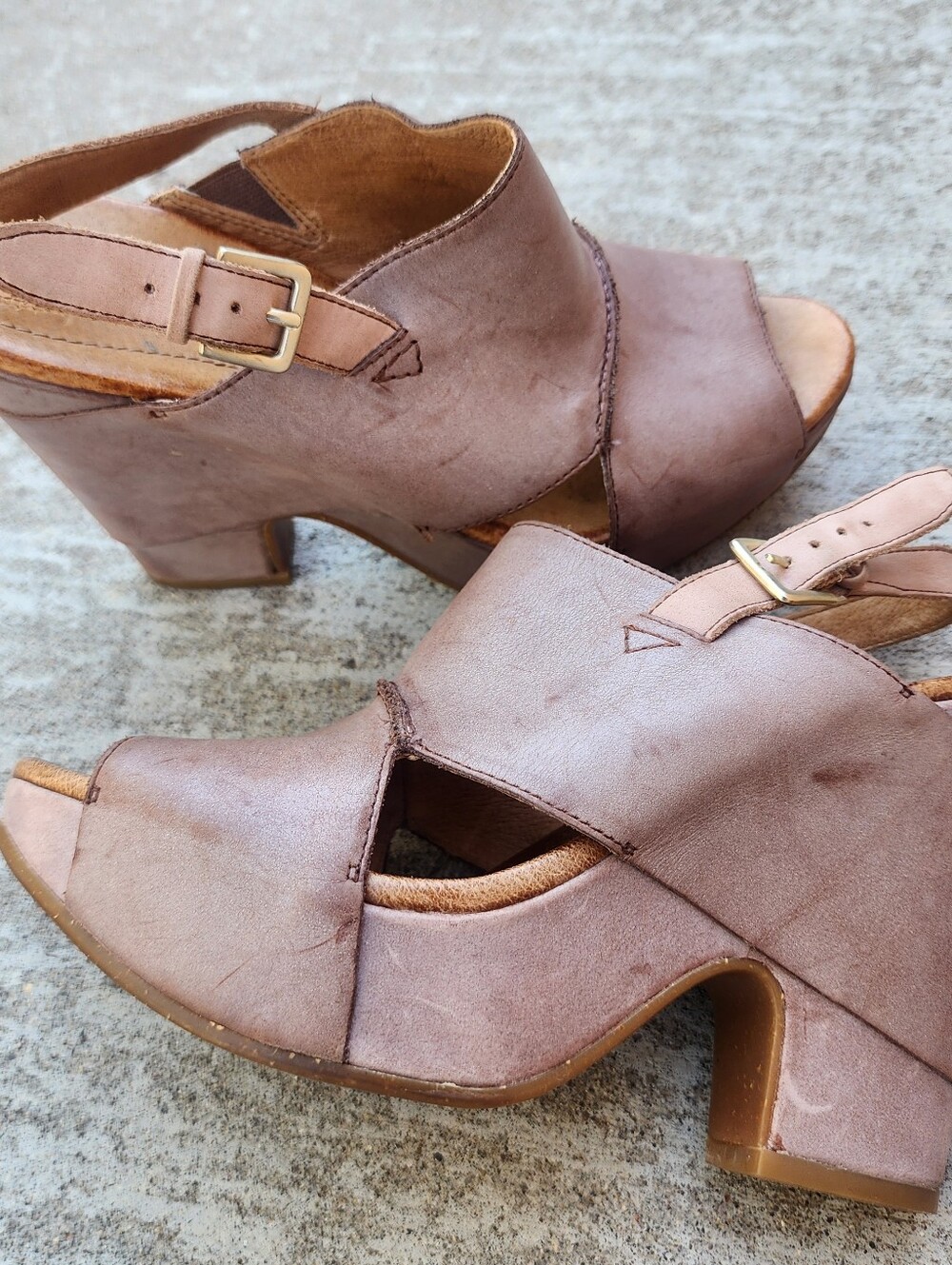 Naya Monroe Women’s Open-Toe Slingback Leather Platform Sandal in Mauve, Sz 8